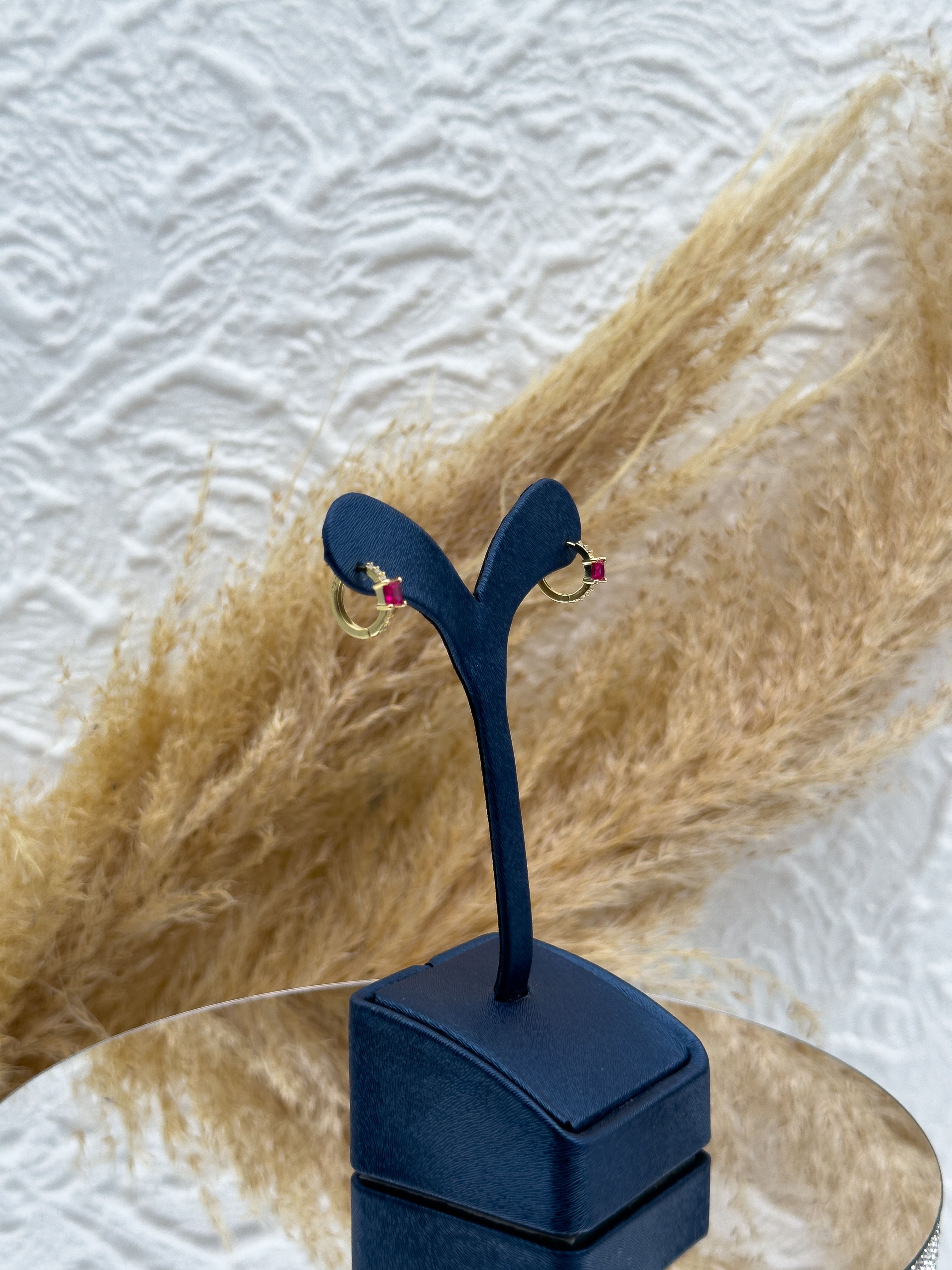 925 Ayar Gümüş Gold Renk Yakut Taşlı Halka Model Kız Çocuk Küpesi